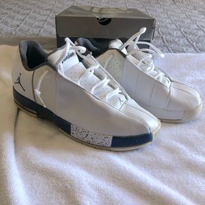 Mens Jordan Team Elite 2 - size 11.5